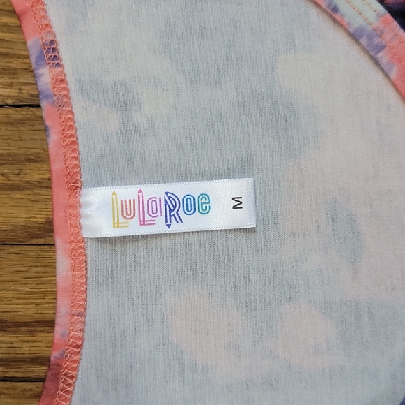LuLaRoe Classic T Shirt - Picture 3 of 4